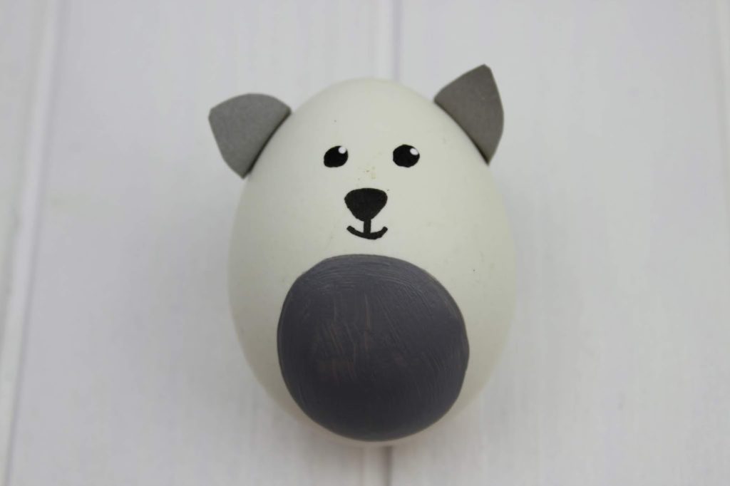 DIY: Tierische Ostereier mit Eierbechern aus Holzperlen ganz einfach selber machen - mit dem COSY Magazin DIY: Tierische Ostereier mit Eierbechern aus Holzperlen ganz einfach selber machen - mit dem COSY Magazin