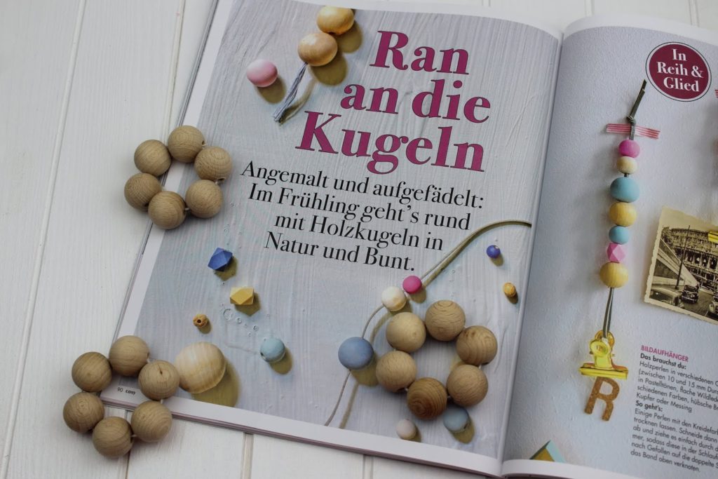 DIY: Tierische Ostereier mit Eierbechern aus Holzperlen ganz einfach selber machen - mit dem COSY Magazin DIY: Tierische Ostereier mit Eierbechern aus Holzperlen ganz einfach selber machen - mit dem COSY Magazin