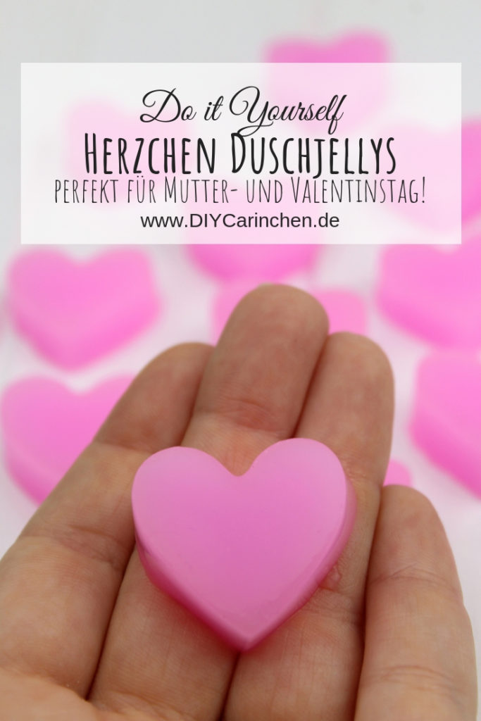 DIY: Einfaches Rezept um Duschjellys / Badejellys in Herzform selber zu machen - perfekt für den Muttertag DIY: Einfaches Rezept um Duschjellys / Badejellys in Herzform selber zu machen - perfekt für den Muttertag