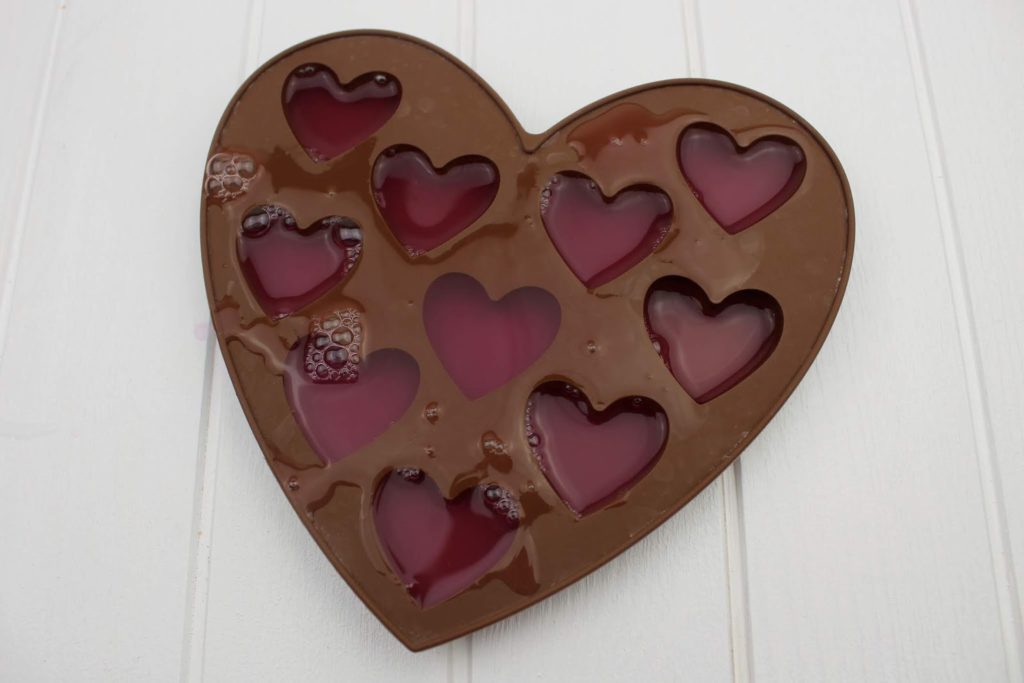 DIY: Einfaches Rezept um Duschjellys / Badejellys in Herzform selber zu machen - perfekt für den Muttertag DIY: Einfaches Rezept um Duschjellys / Badejellys in Herzform selber zu machen - perfekt für den Muttertag