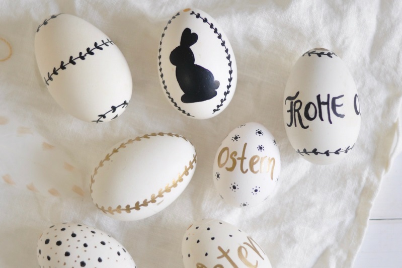 Ostereier bemalen, färben oder doch bekleben? Hier findest du die 5 coolsten Arten Ostereier zu gestalten!!! Ostereier bemalen, färben oder doch bekleben? Hier findest du die 5 coolsten Arten Ostereier zu gestalten!!!