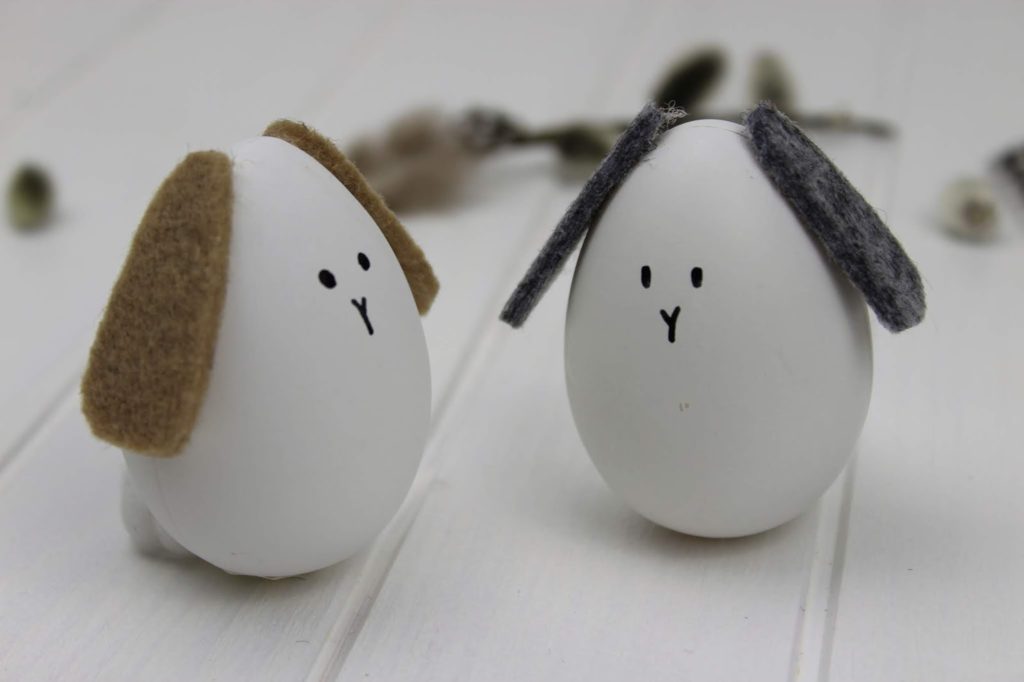 Ostereier bemalen, färben oder doch bekleben? Hier findest du die 5 coolsten Arten Ostereier zu gestalten!!! Ostereier bemalen, färben oder doch bekleben? Hier findest du die 5 coolsten Arten Ostereier zu gestalten!!!