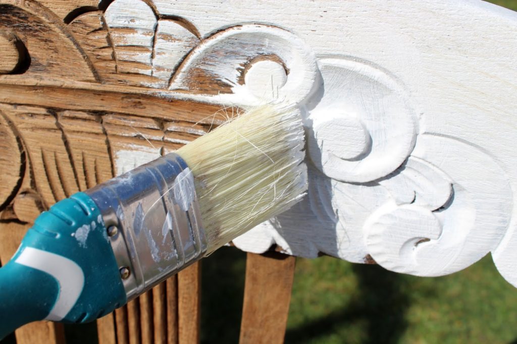 DIY: Blumenstuhl in Shabby Chic ganz einfach selber machen und bepflanzen - ausgefallene Gartendeko DIY: Blumenstuhl in Shabby Chic ganz einfach selber machen und bepflanzen - ausgefallene Gartendeko