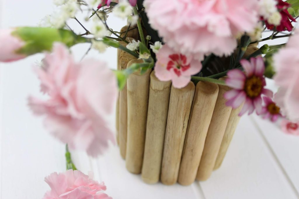 DIY - Vase aus Holz ganz einfach und schnell selber machen - wunderschöne Deko DIY - Vase aus Holz ganz einfach und schnell selber machen - wunderschöne Deko