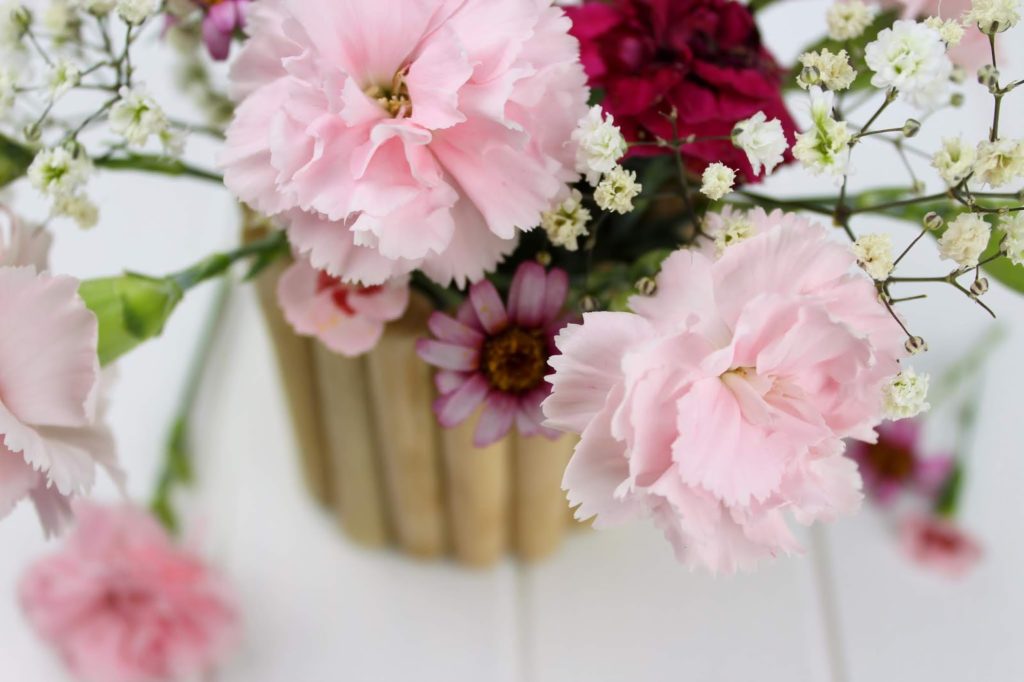 DIY - Vase aus Holz ganz einfach und schnell selber machen - wunderschöne Deko DIY - Vase aus Holz ganz einfach und schnell selber machen - wunderschöne Deko