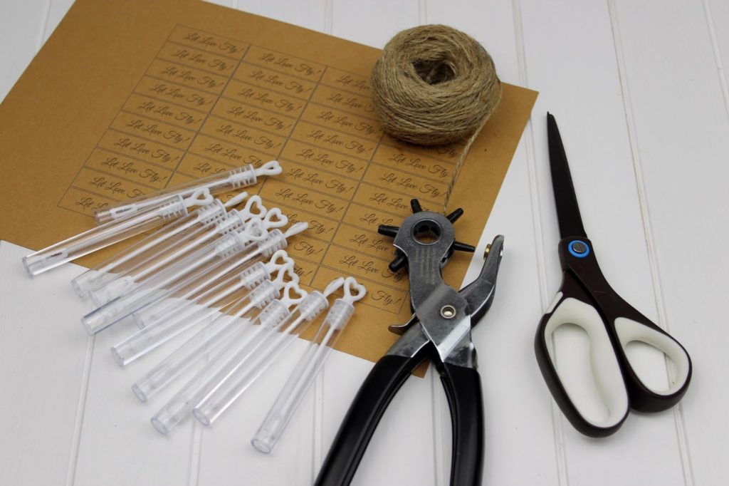 DIY - Wedding Bubbles ganz einfach selber machen - super Gastgeschenk für eure Hochzeit + gratis Vorlage DIY - Wedding Bubbles ganz einfach selber machen - super Gastgeschenk für eure Hochzeit + gratis Vorlage