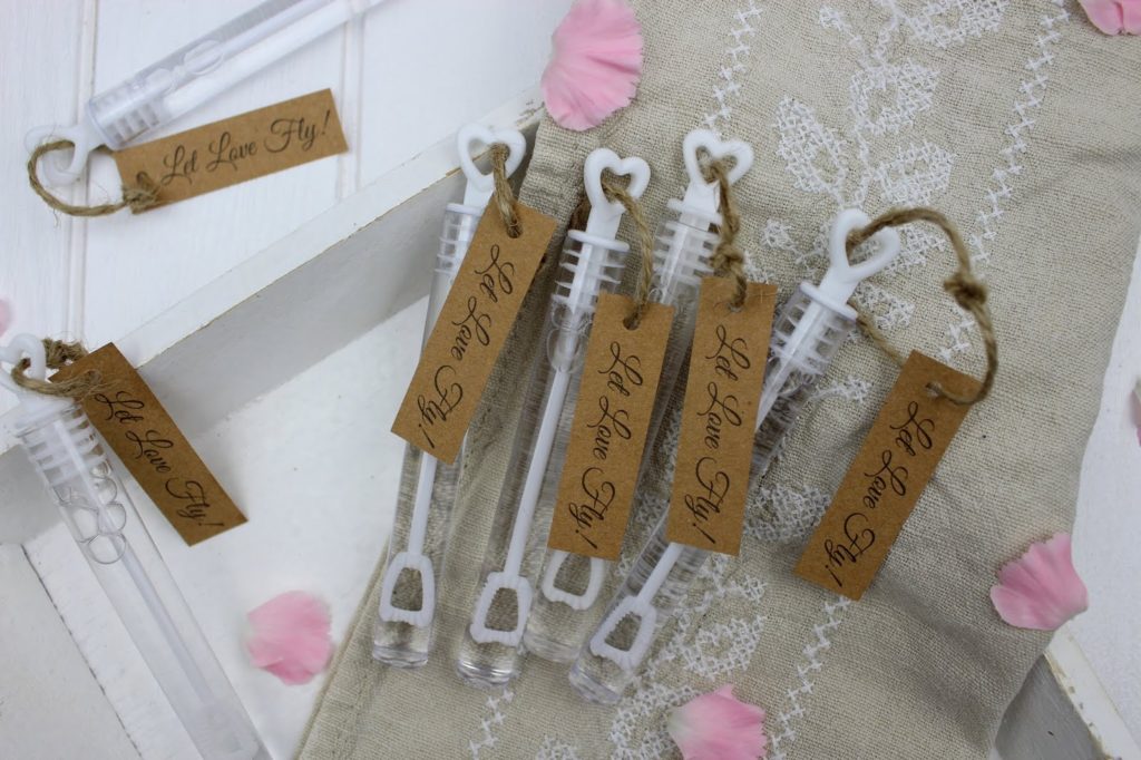 DIY - Wedding Bubbles ganz einfach selber machen - super Gastgeschenk für eure Hochzeit + gratis Vorlage DIY - Wedding Bubbles ganz einfach selber machen - super Gastgeschenk für eure Hochzeit + gratis Vorlage