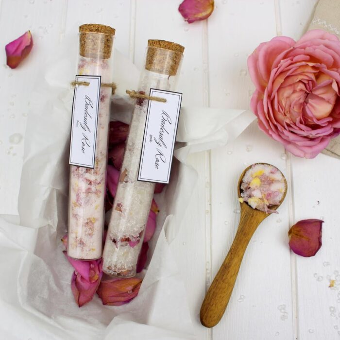 Rosen Badesalz grob und fein in Reagenzgläsern selbstgemacht