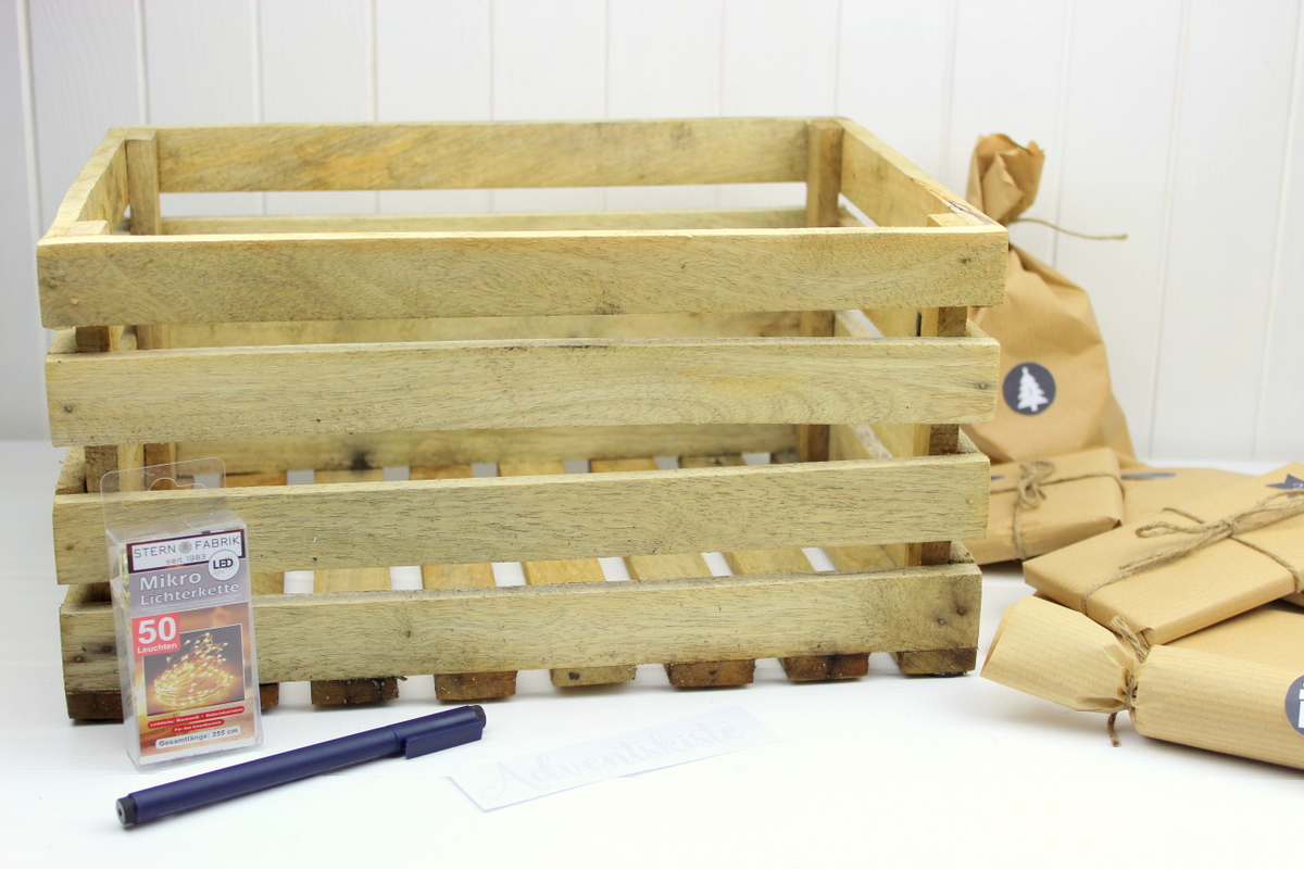 Adventskalender in einer Kiste / Adventskiste mit 24 Geschenken