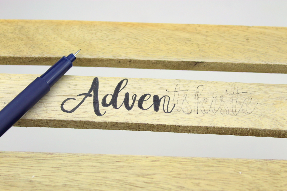 Adventskalender in einer Kiste / Adventskiste mit 24 Geschenken