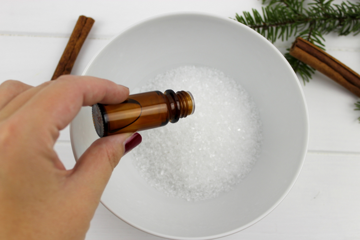 Zimt Badesalz als Geschenk verpackt in einem Glas