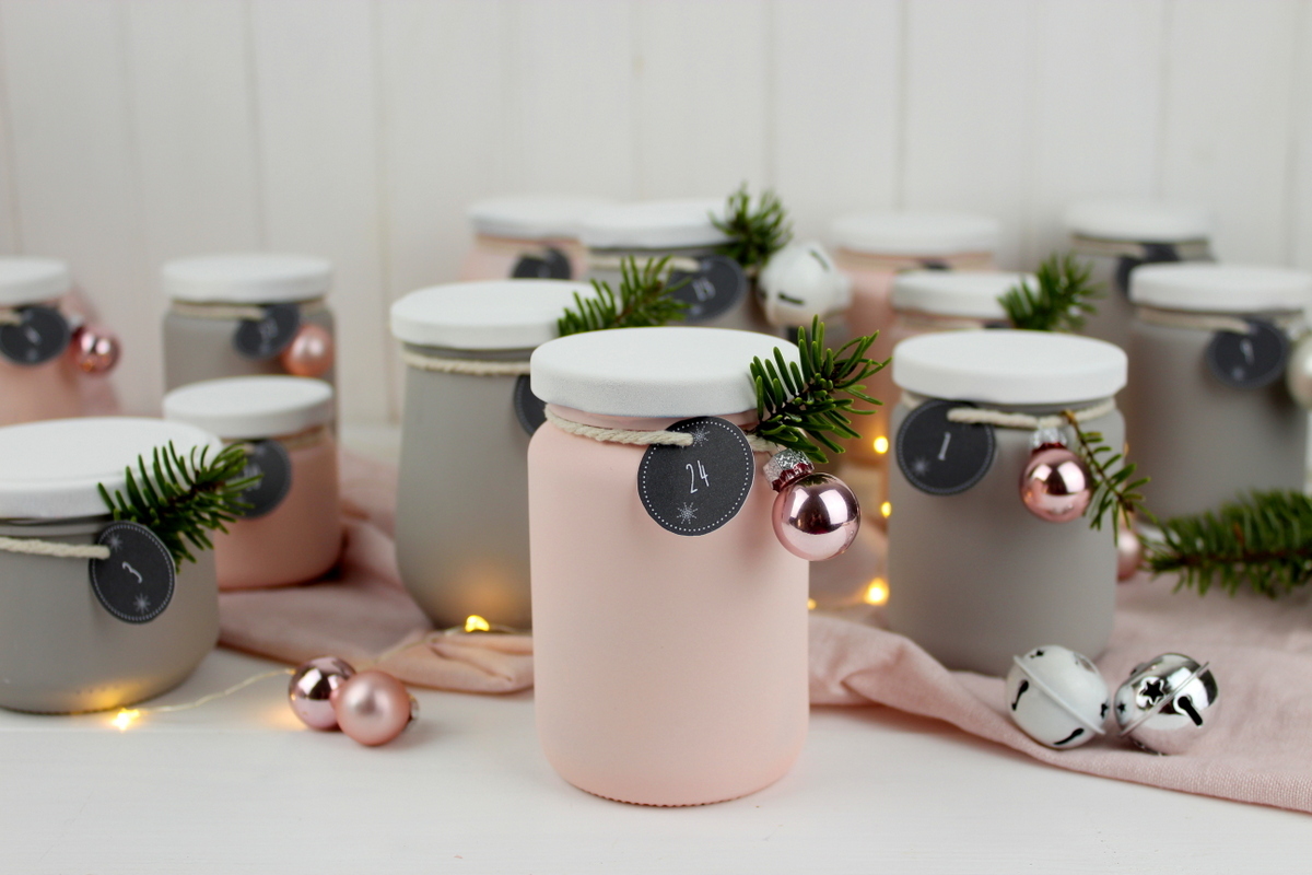 Kommode mit Kreidefarbe gestrichen und weihnachtliche DIYs