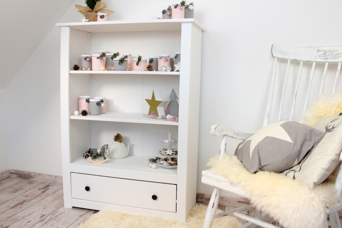 Kommode mit Kreidefarbe gestrichen und weihnachtliche DIYs