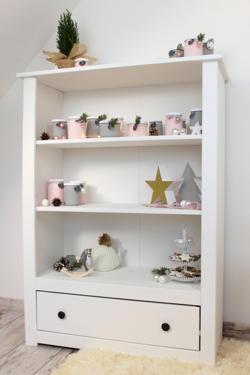 Kommode mit Kreidefarbe gestrichen und weihnachtliche DIYs