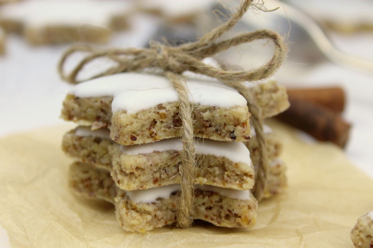 Rezept - Zimtsterne einfach selber machen - die besten Kekse zur Weihnachtszeit