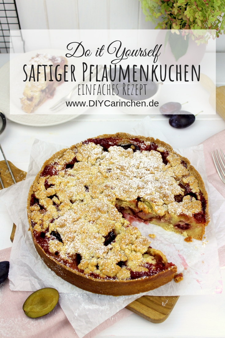 saftiger Pflaumenkuchen mit Streusel und Puderzucker