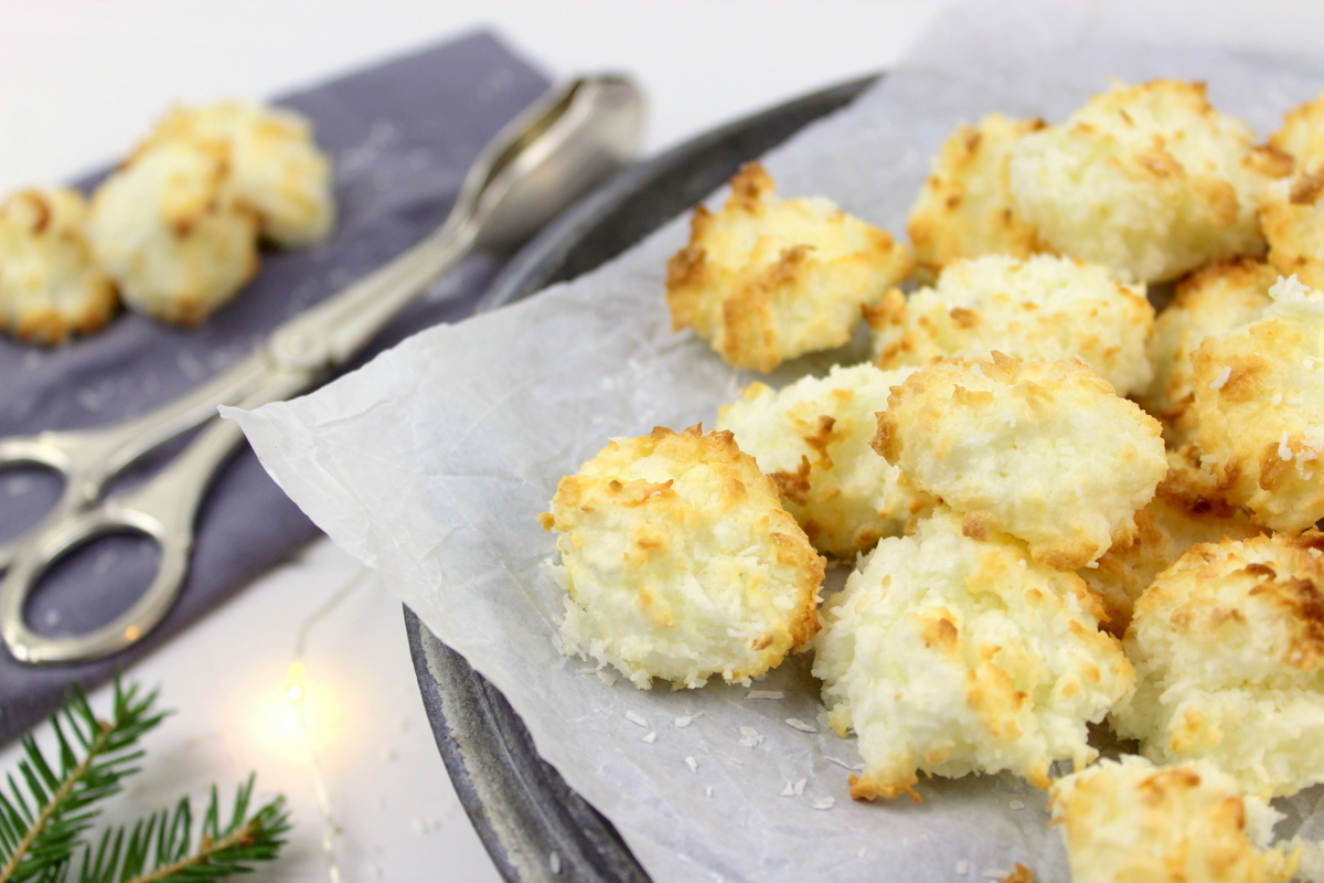 saftige Kokosmakronen mit Kokosraspeln