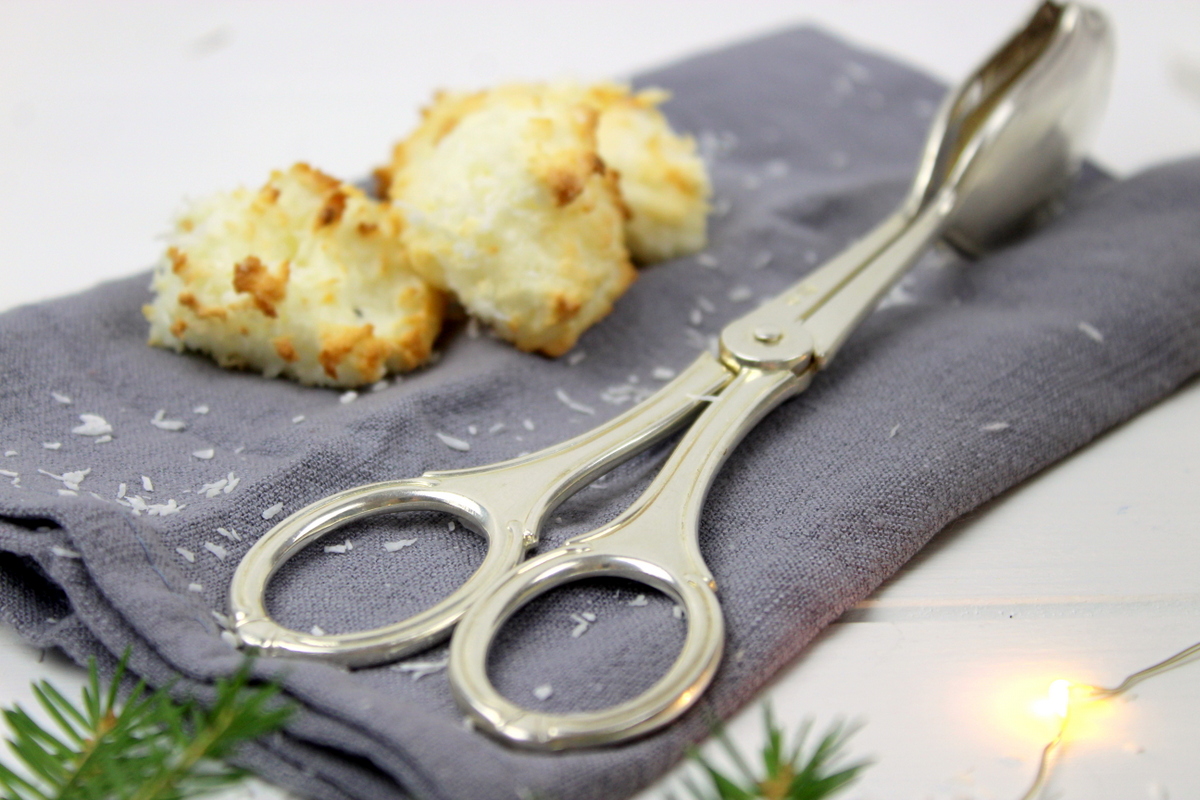 saftige Kokosmakronen mit Kokosraspeln