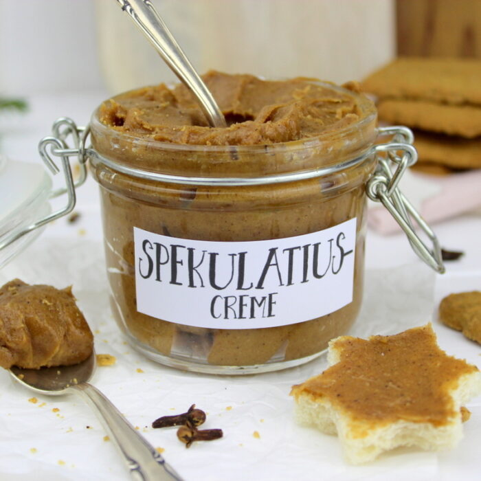 selbstgemachte Spekulatiuscreme als Geschenkidee