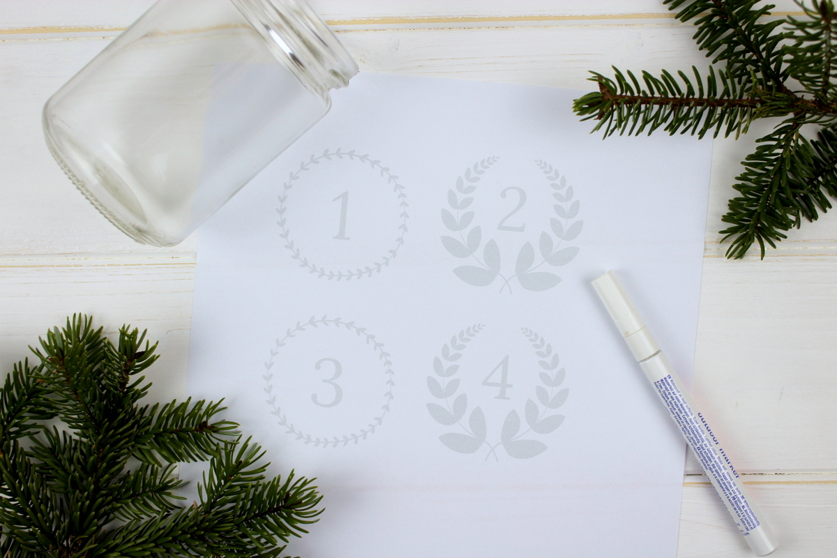 Adventzkranz aus alten Gläsern selber machen