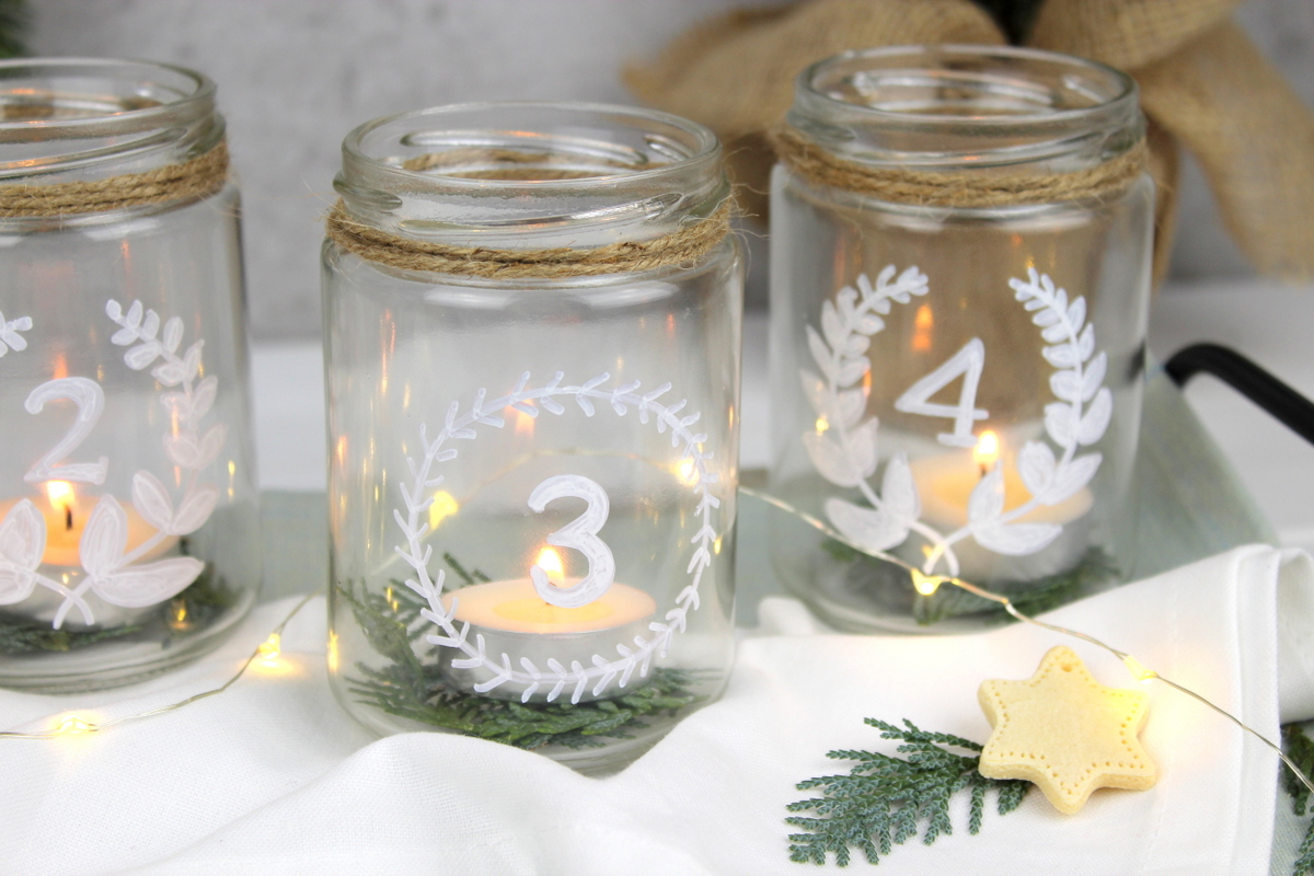 Adventzkranz aus alten Gläsern selber machen