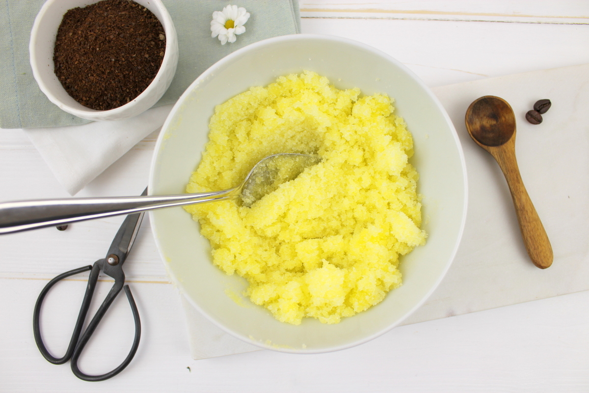 DIY Sugar Scrub mit Kaffee selber machen + Etikett