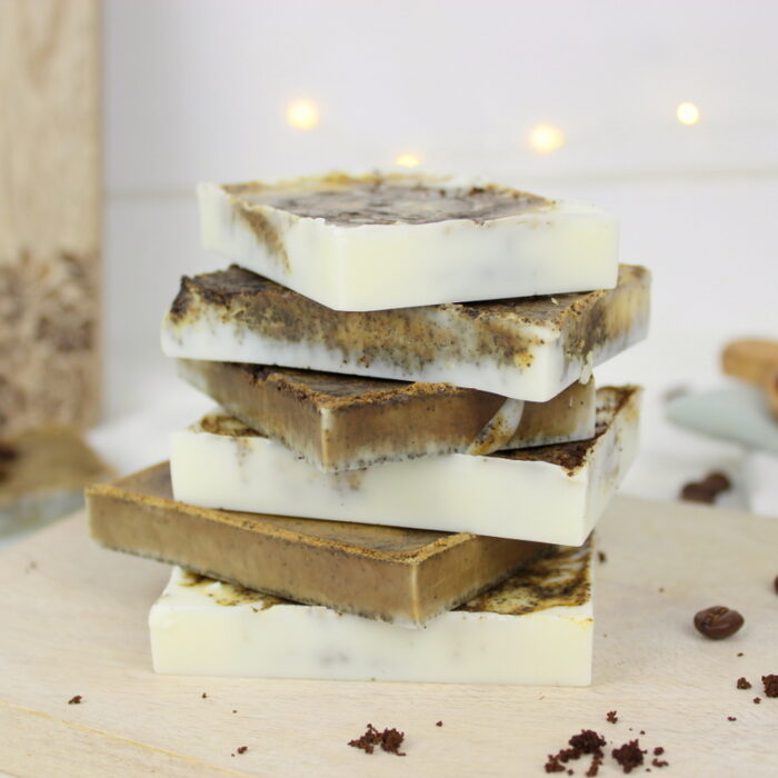 DIY – Kaffeeseife mit Peelingeffekt einfach selbermachen