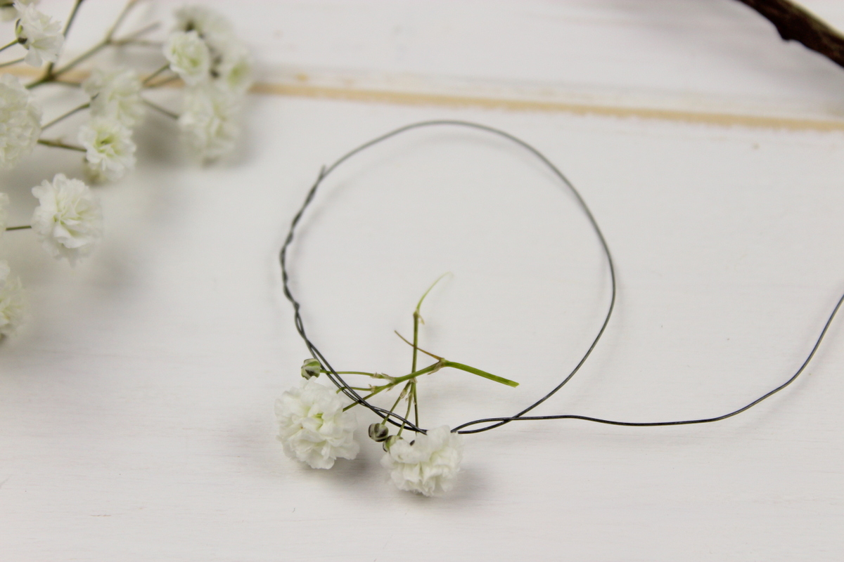 DIY Hasenohren aus Metall als Deko für Ostereier