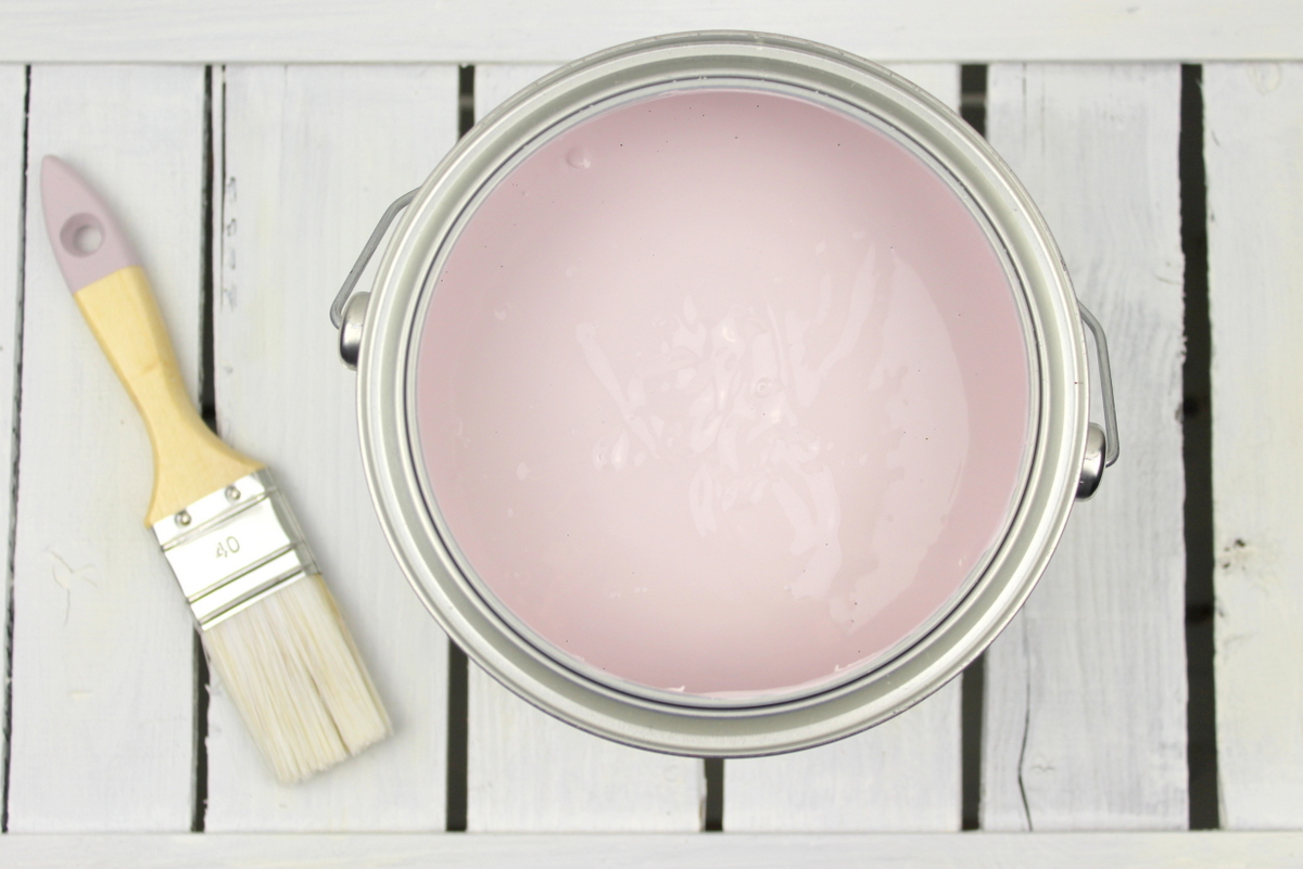 DIY Wände streichen mit Rand in rosa