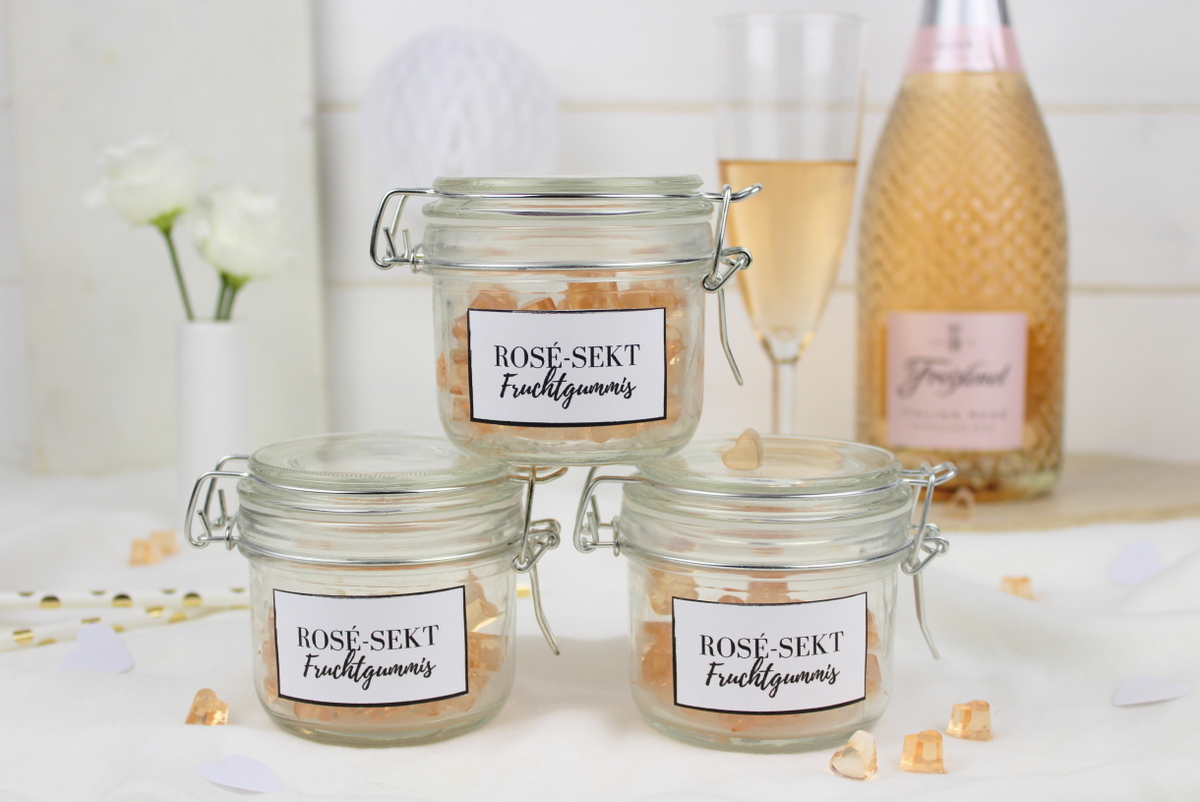 selbstgemachte Rosé-Sekt Fruchtgummis / Gummibärchen in Herzform