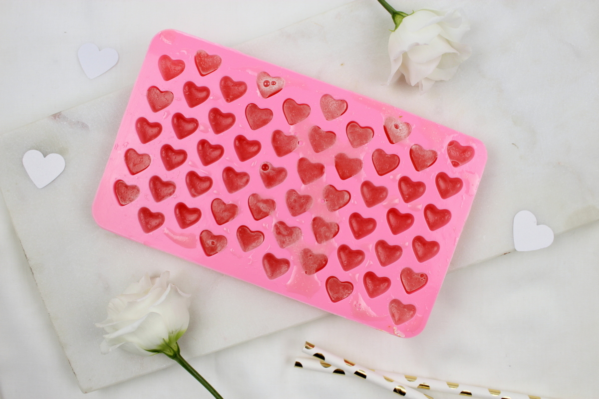 selbstgemachte Rosé-Sekt Fruchtgummis / Gummibärchen in Herzform