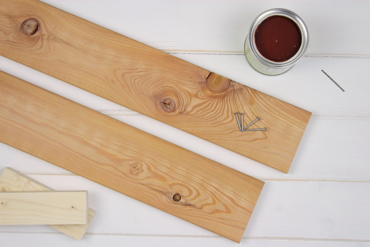 Selbstgemachte Badewannenablage aus Holz