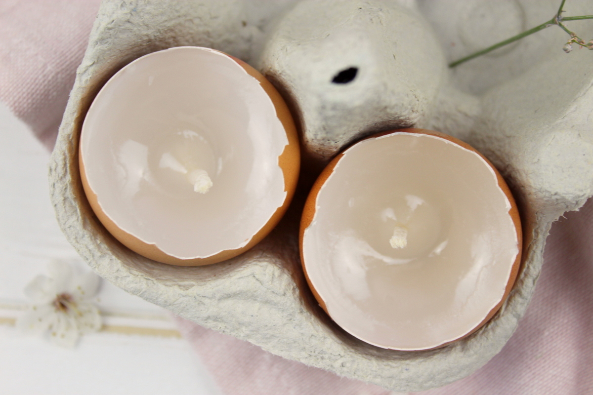 DIY selbstgemachte Osterdeko / Ostereier Kerze / Ostereier Vase und angesprühte Ostereier