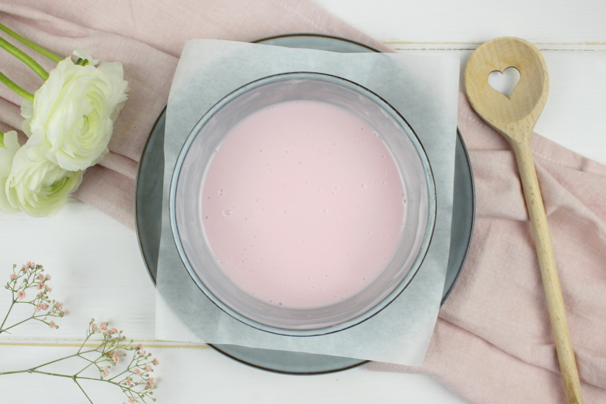 Selbstgemachte Herzkekse mit rosa Zuckerguss - Rezept