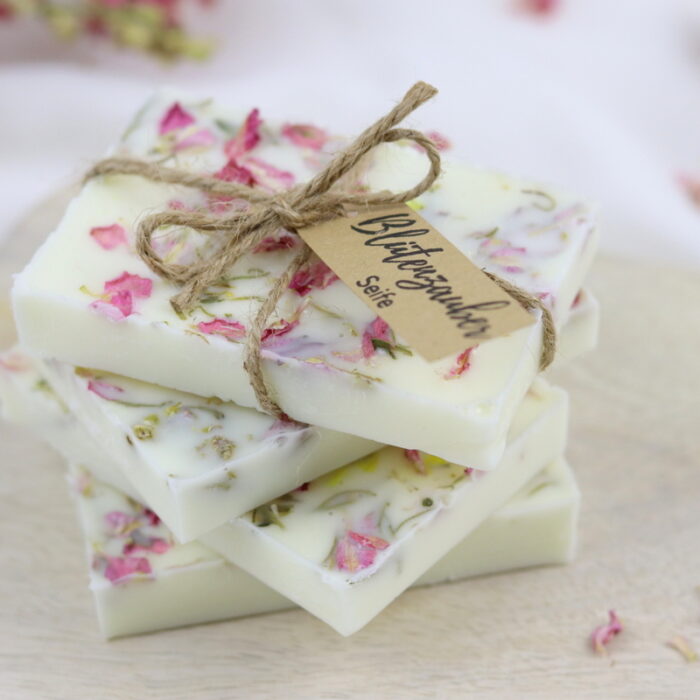 DIY – Seife mit Blütenblättern / Blumenseife einfach selber machen