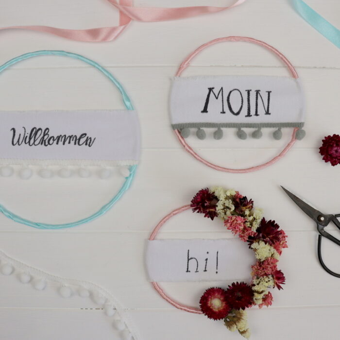 DIY – süße Türschilder aus Drahtringen und Bändern selber machen