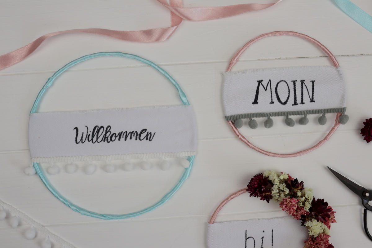 DIY Tüschilder aus Bändern und Drahtringen