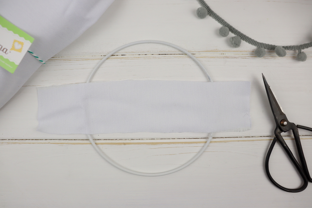 DIY Tüschilder aus Bändern und Drahtringen