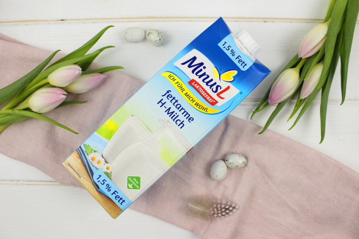 super leckeres Vanille-Gugelhupf Rezept mit rosa Zuckerguss und Ostereiern