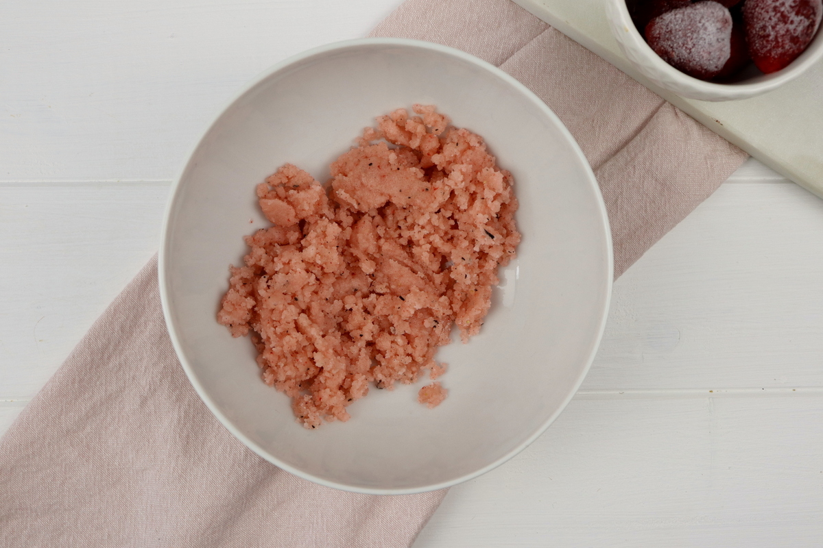 leckeres Erdbeer-Vanillezucker Rezept im Einmachglas