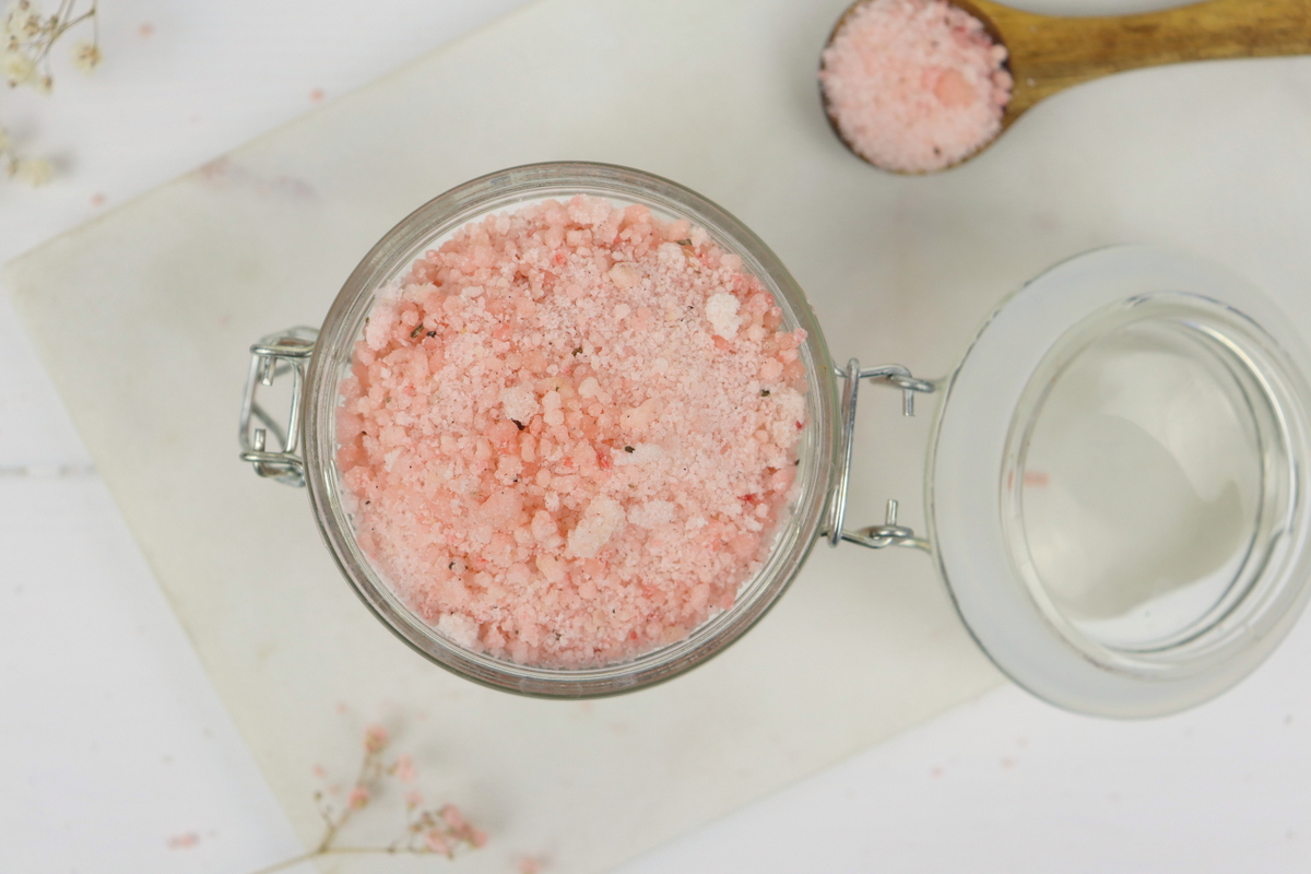 leckeres Erdbeer-Vanillezucker Rezept im Einmachglas