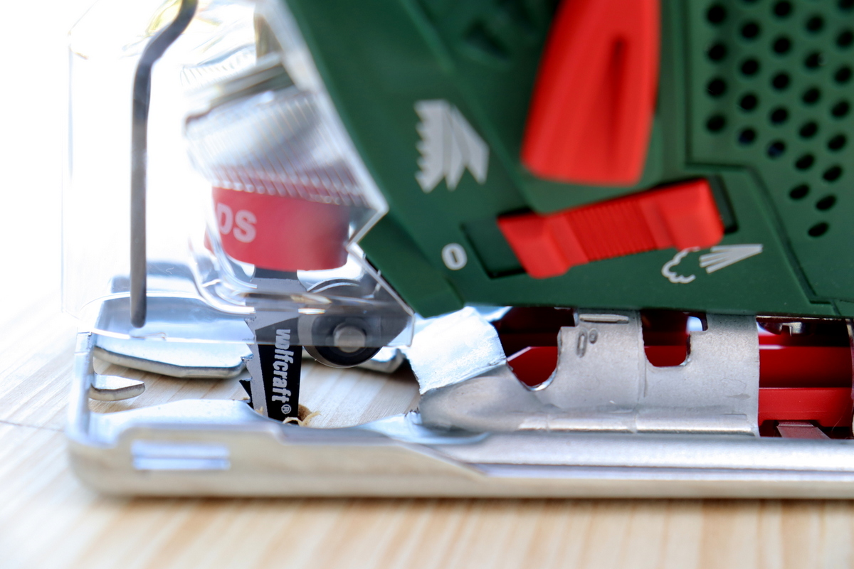 DIY - selbstgebaute Gartenbank mit Blumentopf