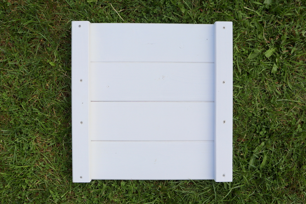 Selbstgebautes Gartenregal aus Holz + Bauplan