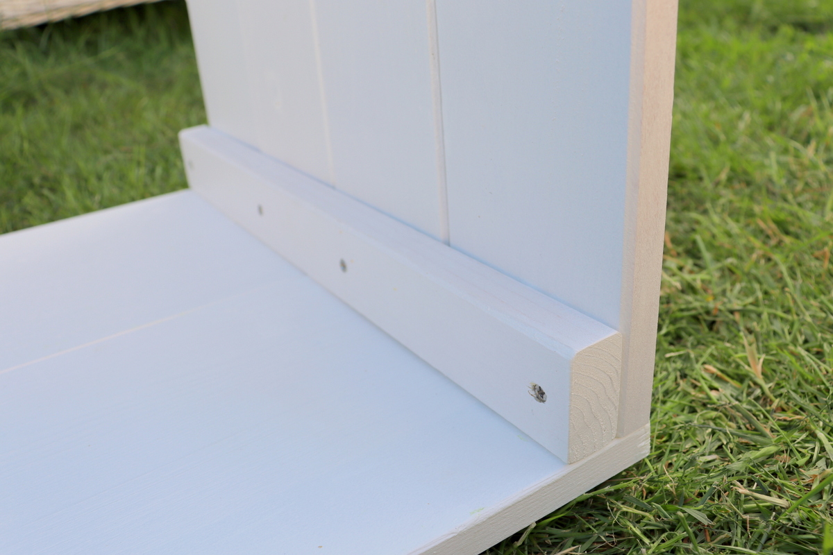 Selbstgebautes Gartenregal aus Holz + Bauplan