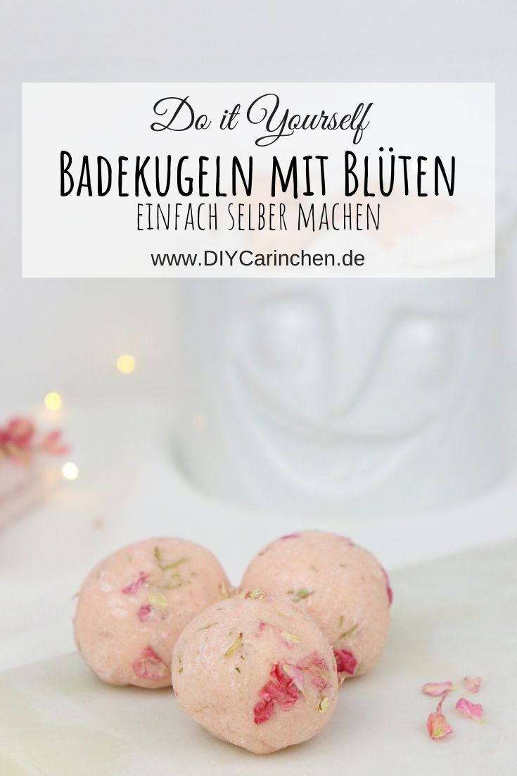 Selbstgemachte Badekugeln mit Blüten