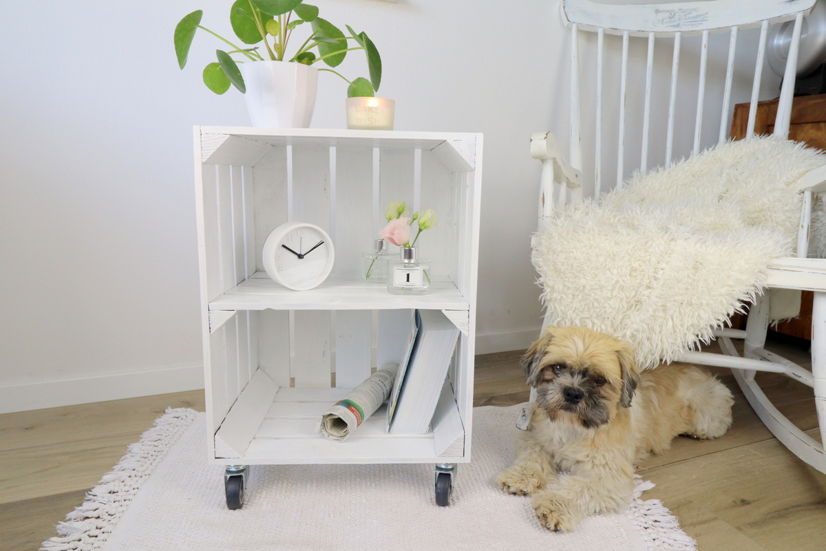 DIY Beistelltisch aus einer alten Obstkiste - Upcycling mit Farbe