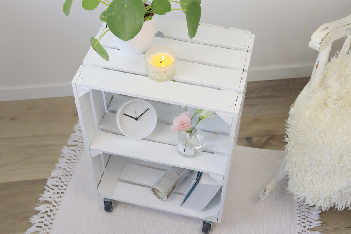 DIY Beistelltisch aus einer alten Obstkiste - Upcycling mit Farbe