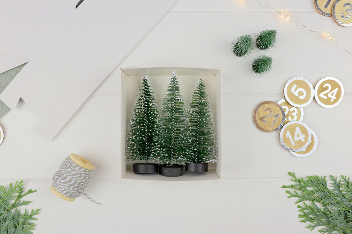 DIY Adventskalender mit Tannenbäumen selber machen