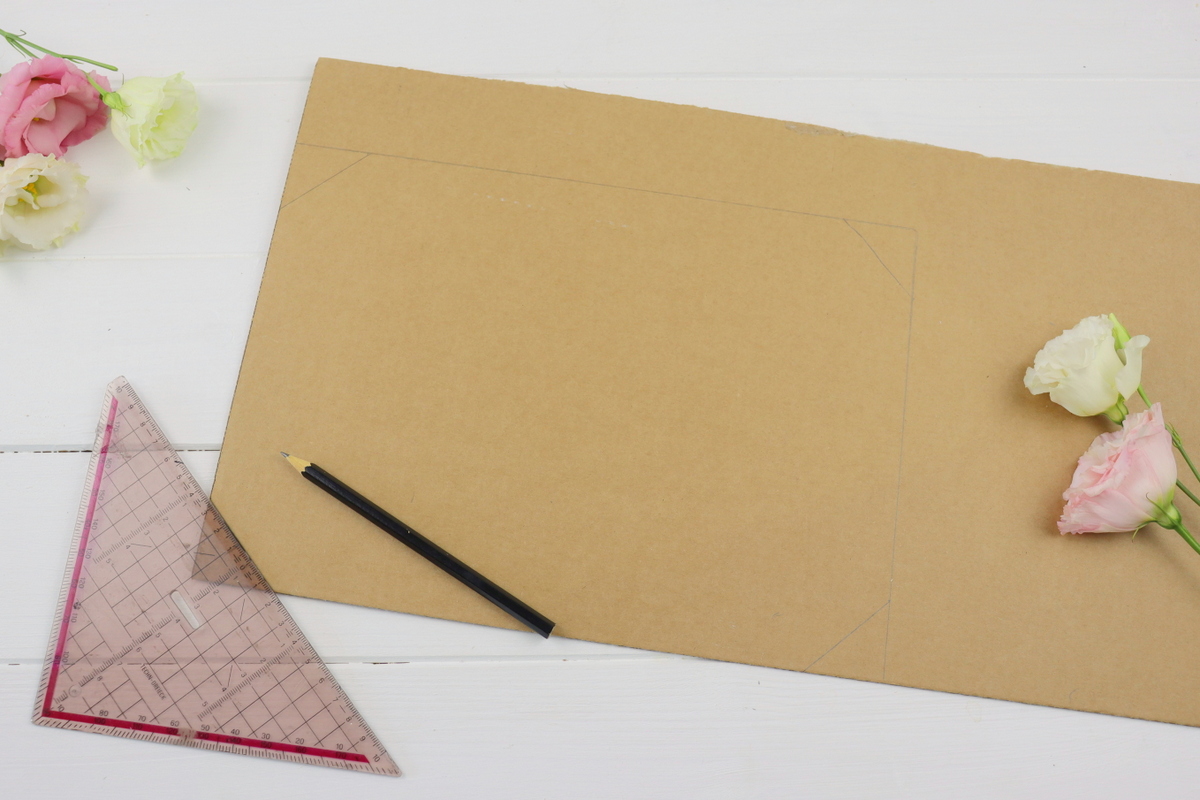 DIY selbstgebaute Blumenpresse aus Holz