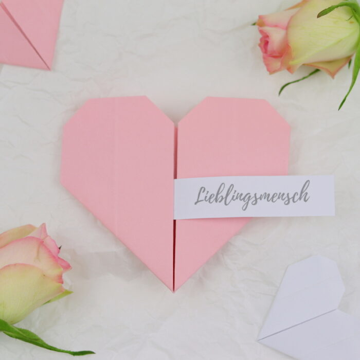 DIY - Origami Herz aus Papier einfach selber machen / falten